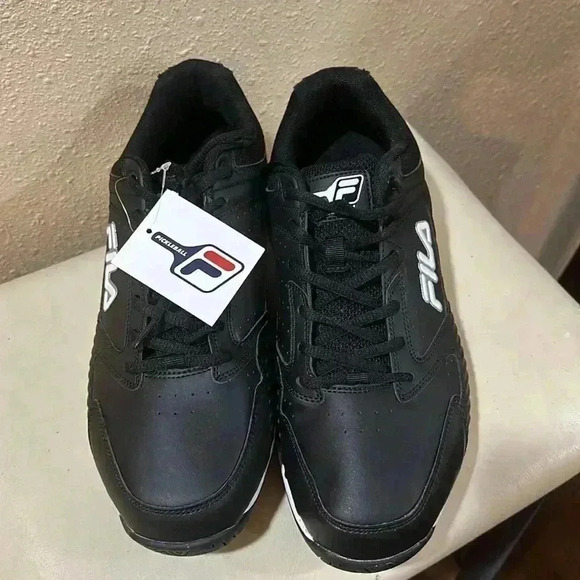 Fila Pickleball. Size 11.5 - Picture 2 of 8